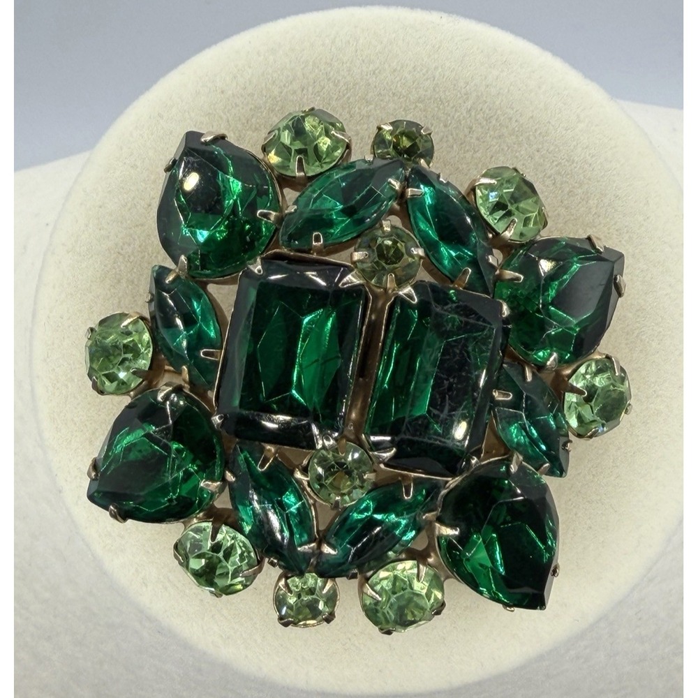 Vintage Green Brooch Emerald Lime Rhinestone Gold Tone Statement Pin